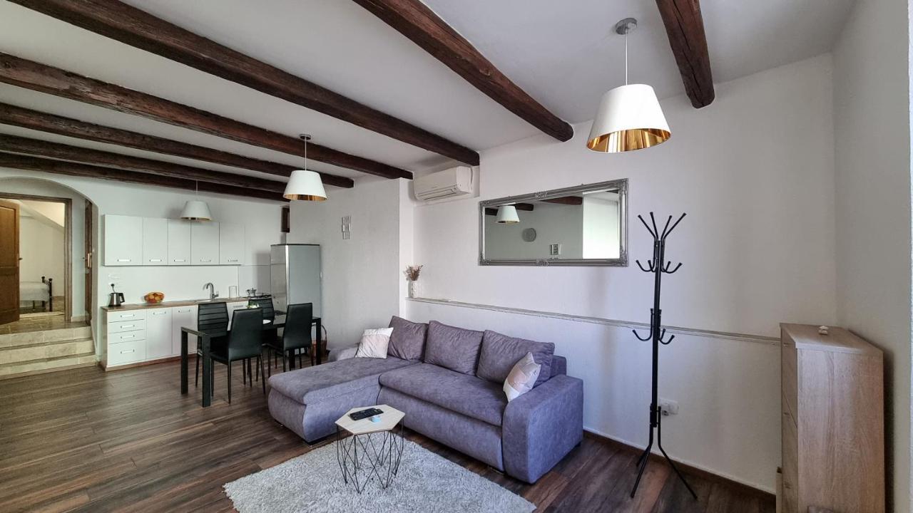 דירות Novigrad Istria Apartman Ivo מראה חיצוני תמונה