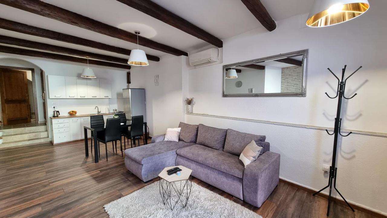 דירות Novigrad Istria Apartman Ivo מראה חיצוני תמונה